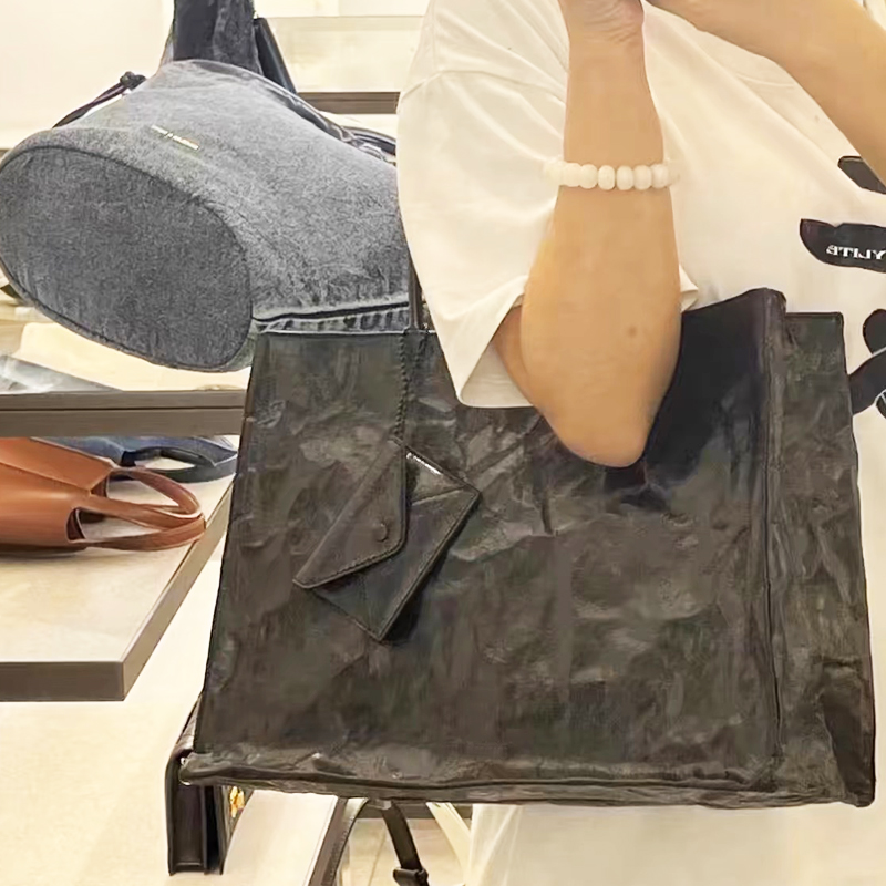 أكياس محفورة على ورق كرافت الك - مراجعة Women'S Tote Bags Designer وسعره