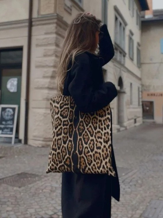 حقيبة كتف نسائية خفيفة الوزن ب - مراجعة Shopper Tote Canvas وسعره